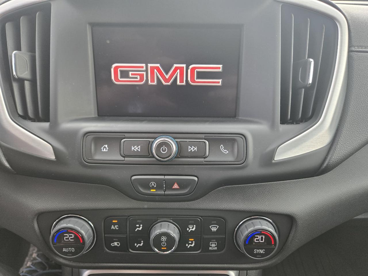2024 GMC Terrain SLE - Photo #13