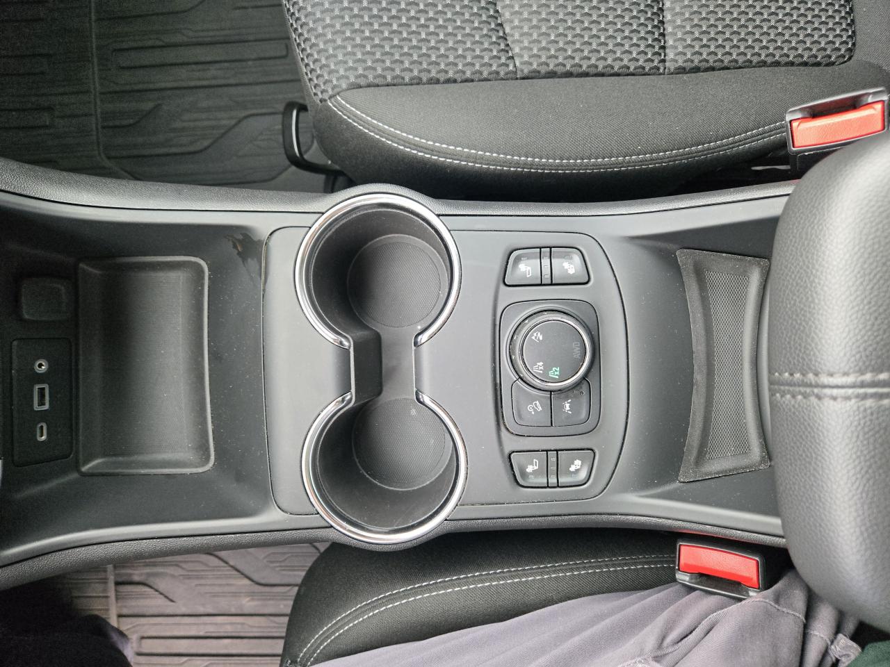 2024 GMC Terrain SLE - Photo #16