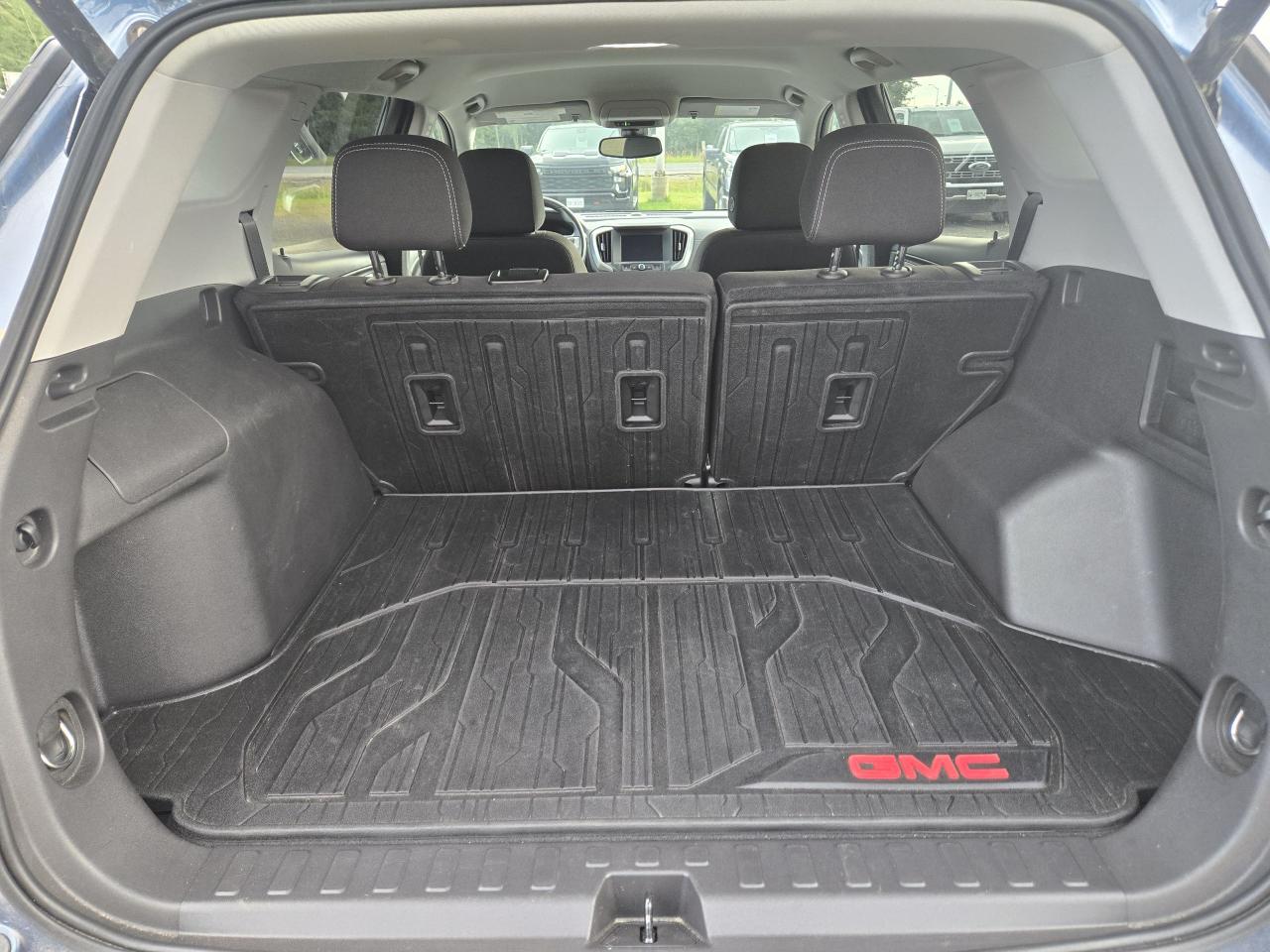2024 GMC Terrain SLE - Photo #7