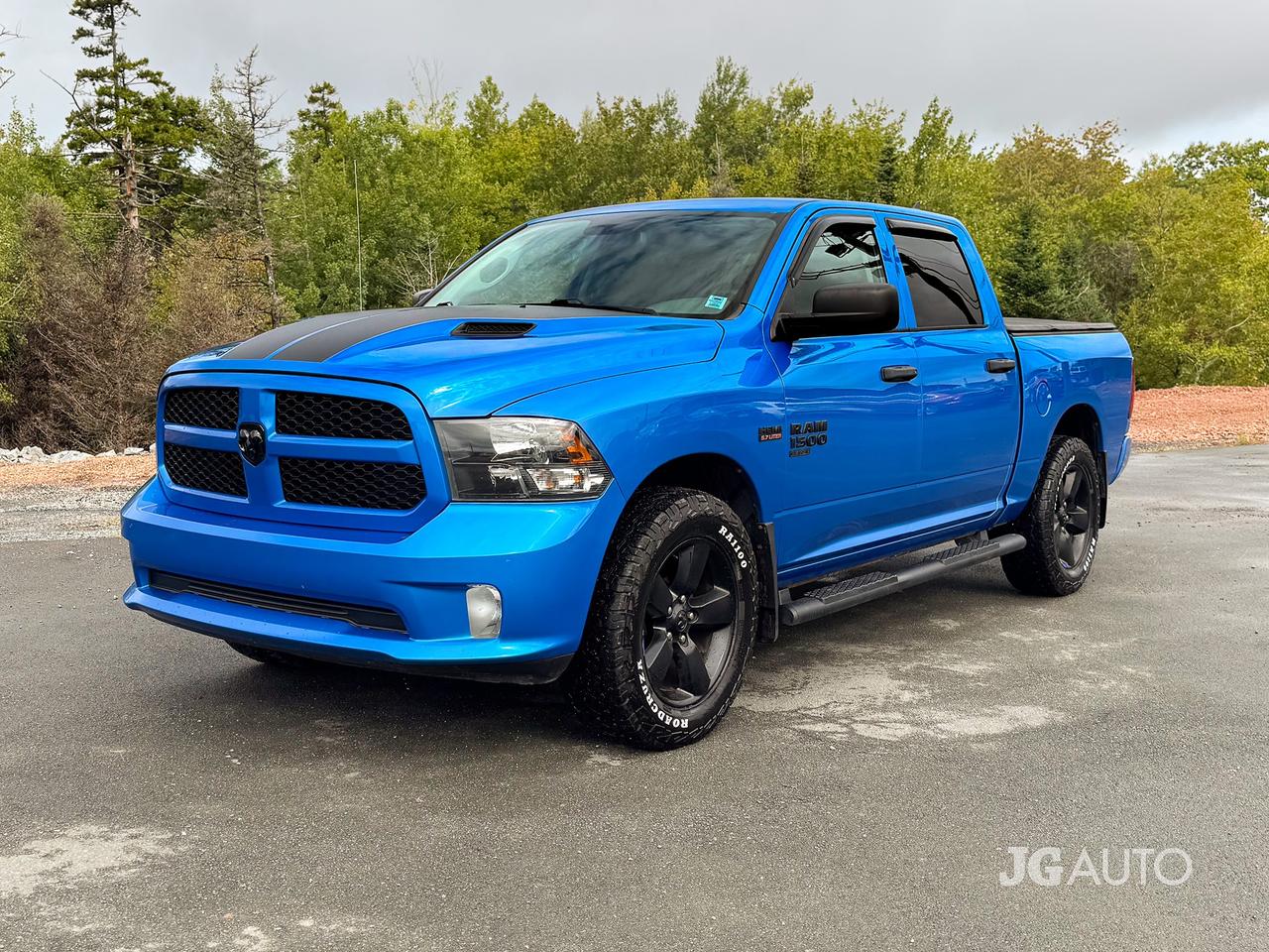 2019 RAM 1500 EXPRESS 4X4 CREW CAB 5'7" BOX