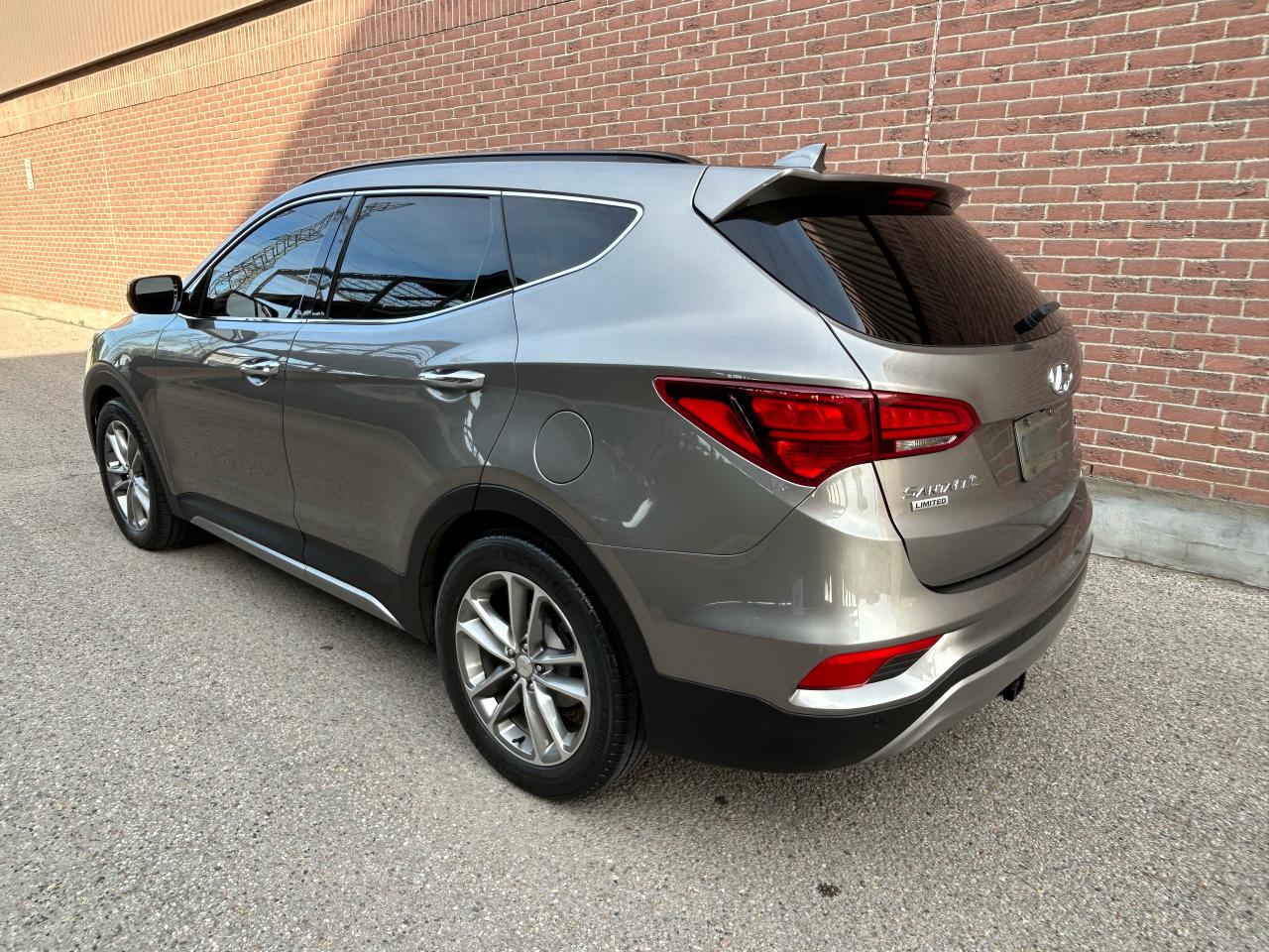 2017 Hyundai Santa Fe Sport Limited - Photo #5