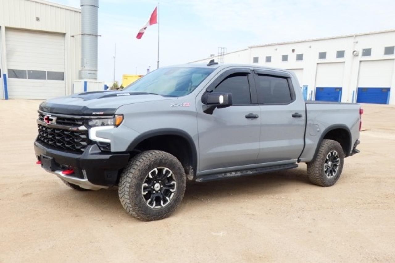 2024 Chevrolet Silverado 1500 ZR2 DURA DSL w/H&C L, S/R, Nav ready, RVM+BUC, HUD - Photo #2