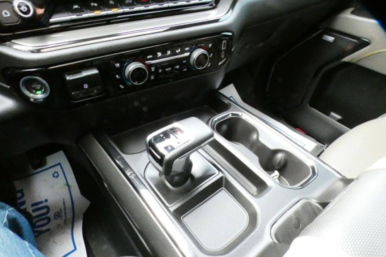 2024 Chevrolet Silverado 1500 ZR2 DURA DSL w/H&C L, S/R, Nav ready, RVM+BUC, HUD - Photo #16