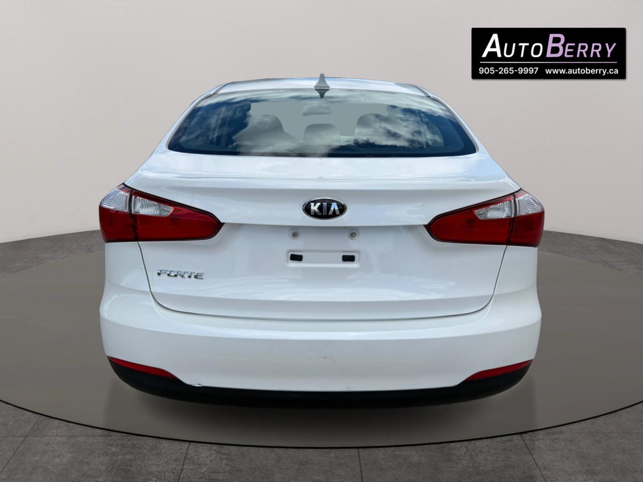 2014 Kia Forte 4dr Sdn LX Photo