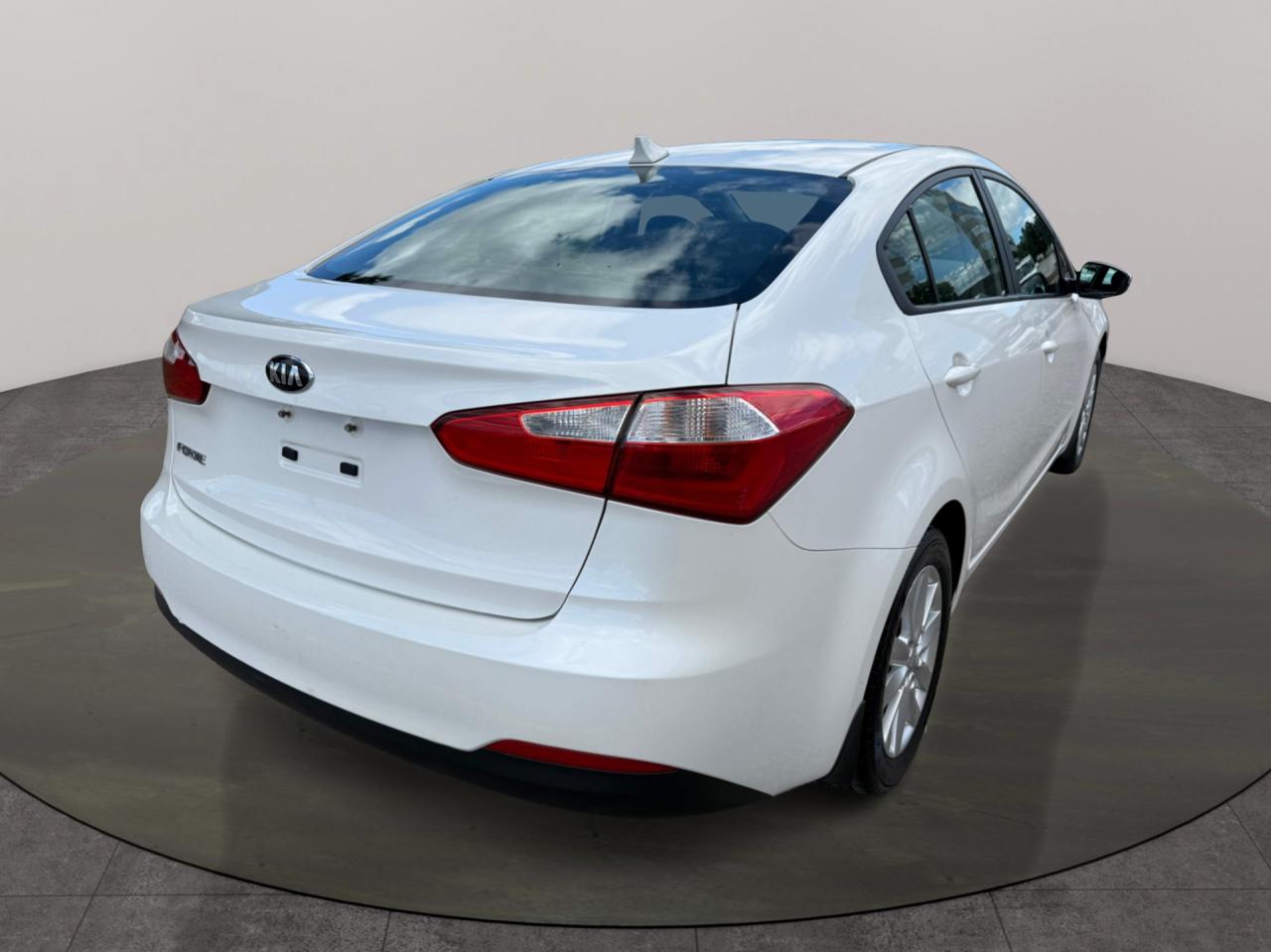 2014 Kia Forte 4dr Sdn LX Photo