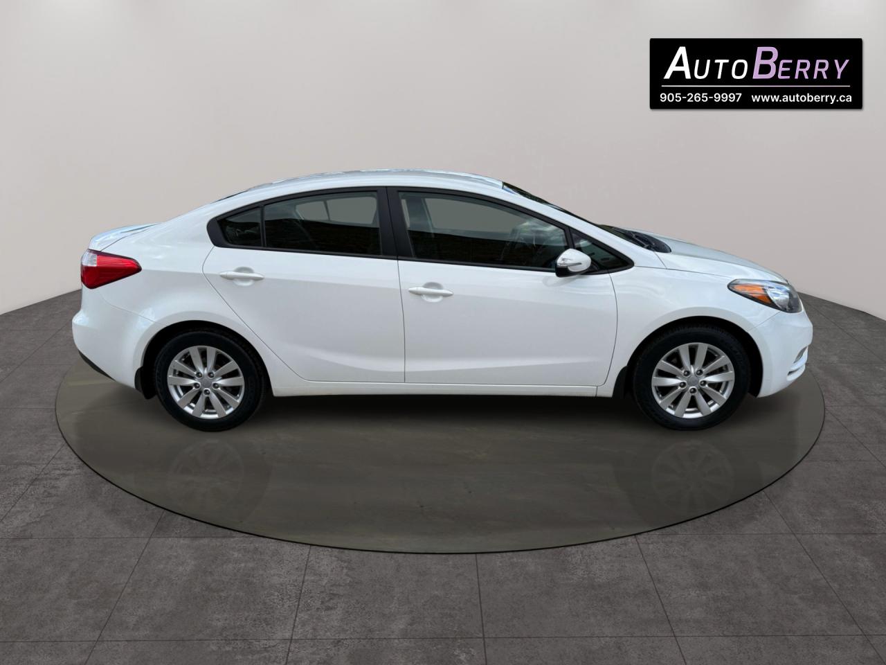 2014 Kia Forte 4dr Sdn LX Photo