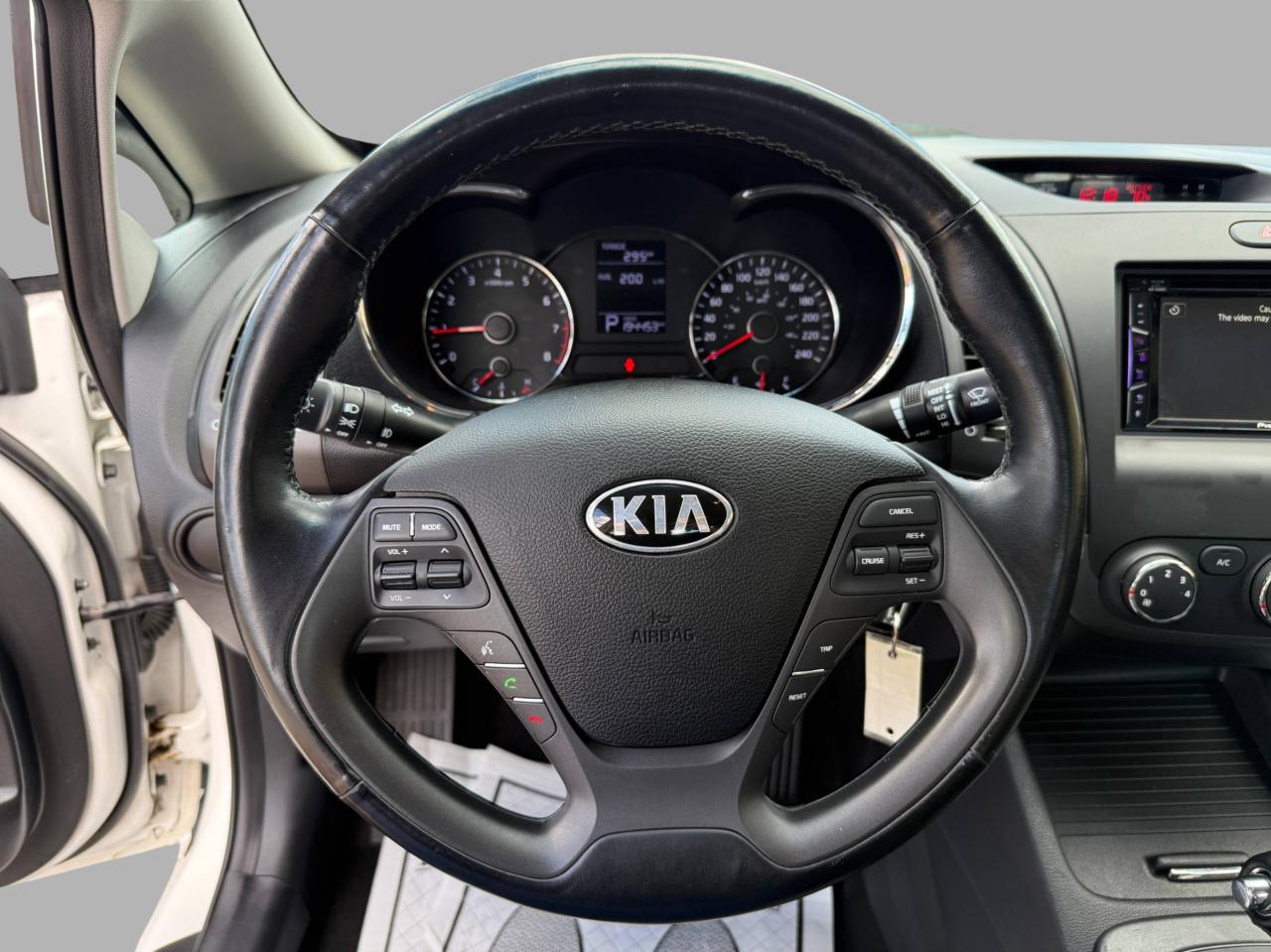 2014 Kia Forte 4dr Sdn LX Photo