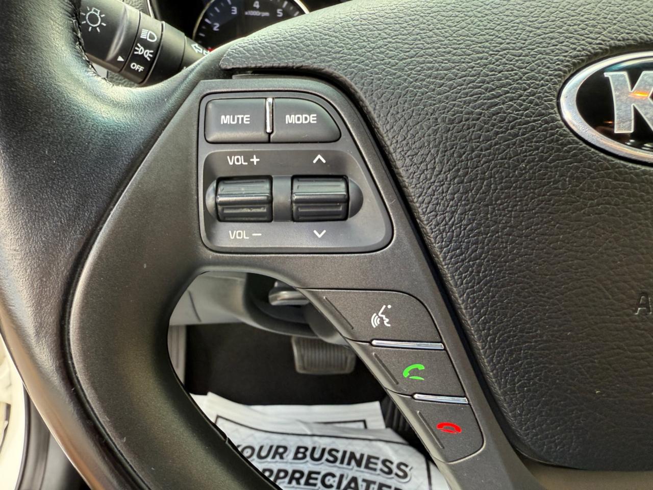 2014 Kia Forte 4dr Sdn LX Photo