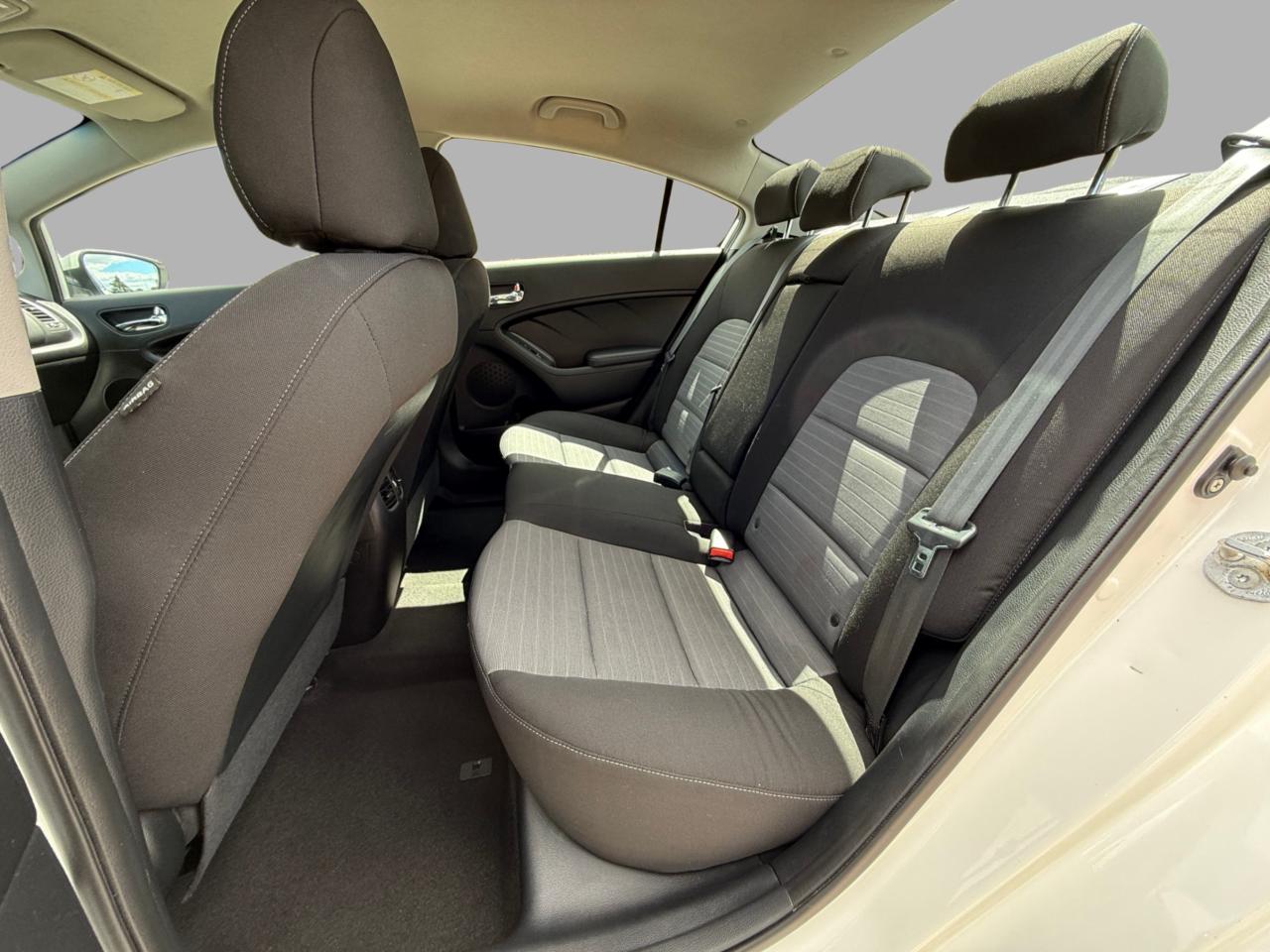 2014 Kia Forte 4dr Sdn LX Photo