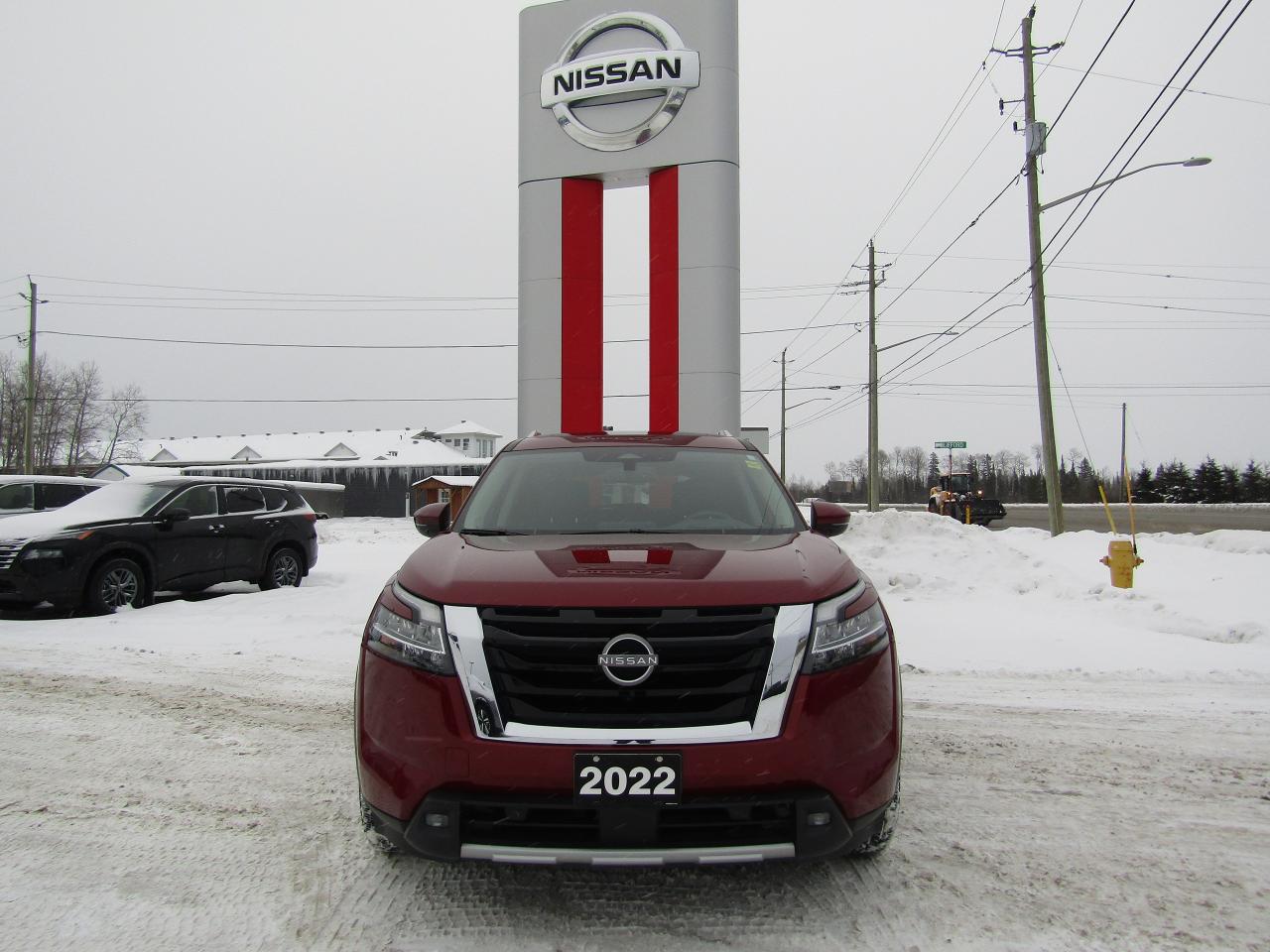 2022 Nissan Pathfinder SL Photo