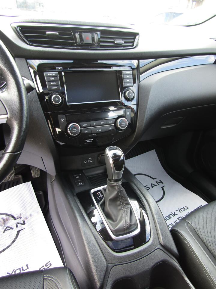 2021 Nissan Qashqai SL Photo