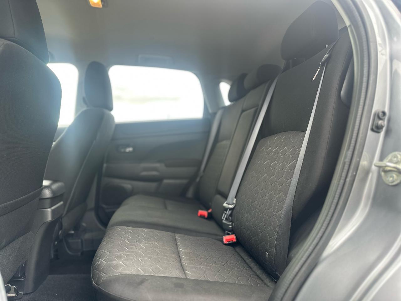 2020 Mitsubishi RVR SE AWD W/ALL NEW BRAKES!! Photo5