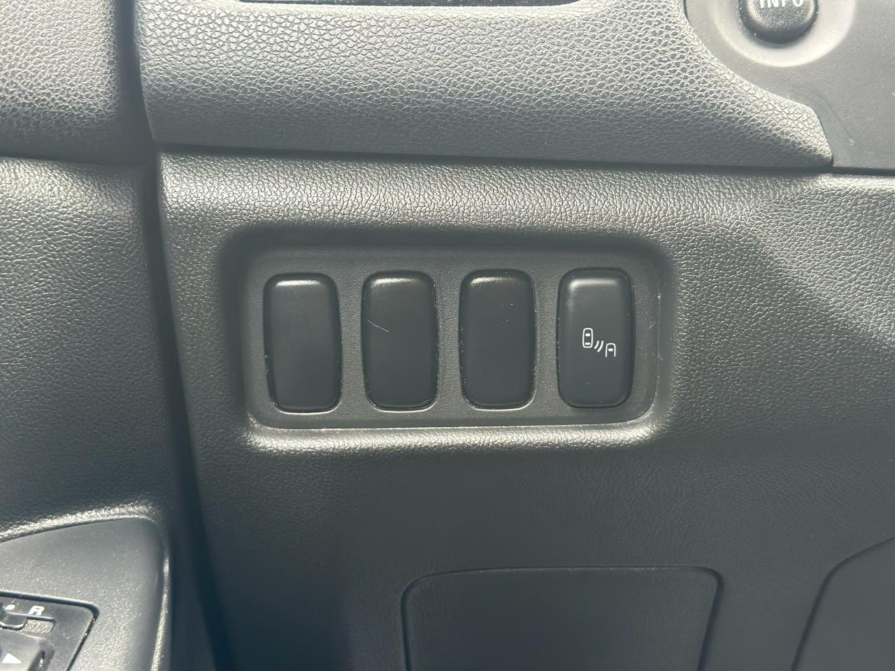 2020 Mitsubishi RVR SE AWD W/ALL NEW BRAKES!! Photo5
