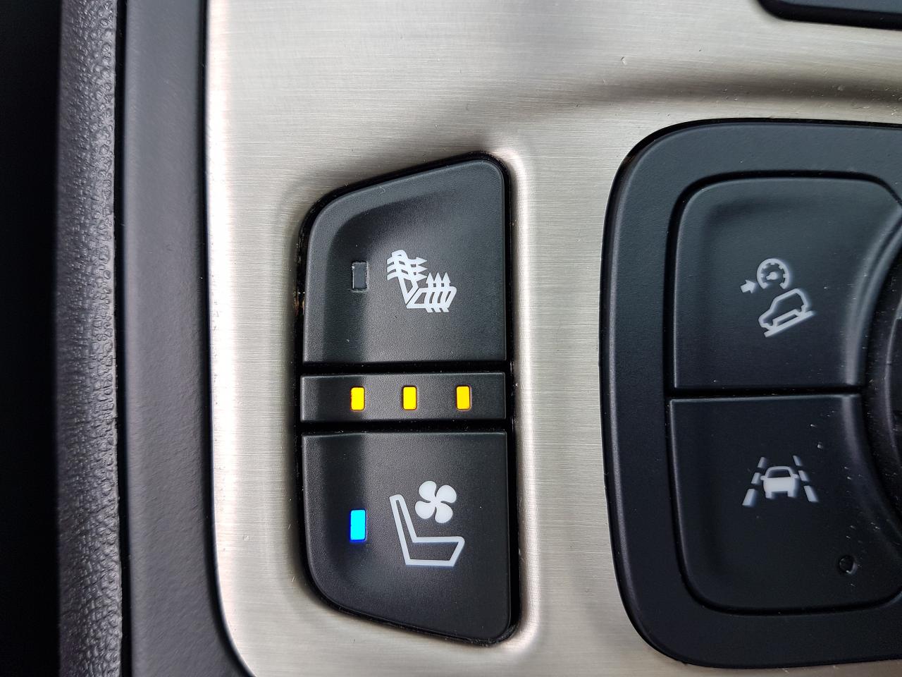 2023 GMC Terrain DENALI *LEATHER-SUNROOF-NAVIGATION* Photo