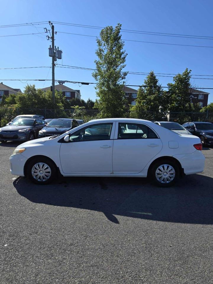 2011 Toyota Corolla CE - Photo #4