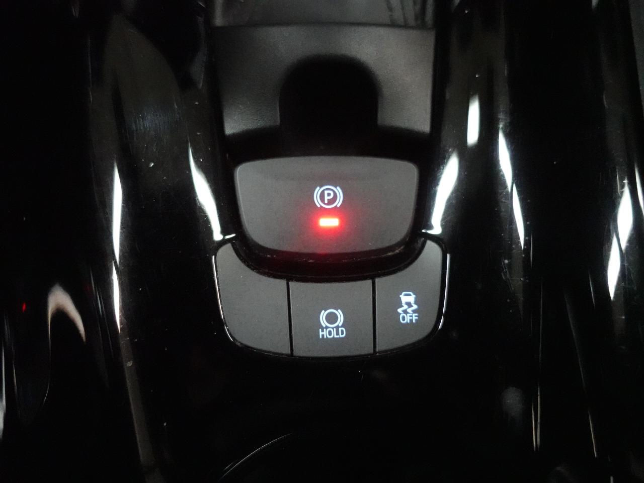 2021 Toyota C-HR XLE PREMIUM | ACC | BSM | Heated Seats | CarPlay
