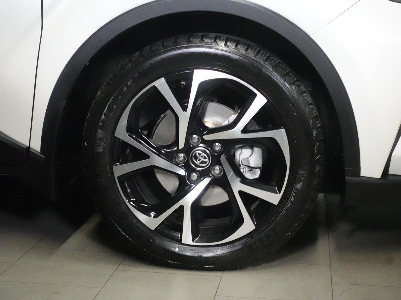 2021 Toyota C-HR XLE PREMIUM | ACC | BSM | Heated Seats | CarPlay
