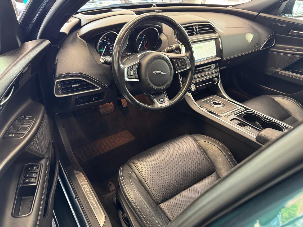 2017 Jaguar XE R-Sport+New Tires+Adaptive Cruise+LKA+CLEAN CARFAX Photo21