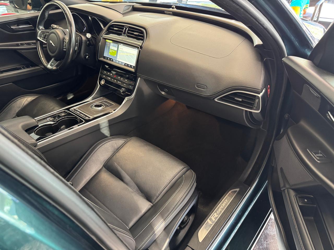 2017 Jaguar XE R-Sport+New Tires+Adaptive Cruise+LKA+CLEAN CARFAX - Photo #24