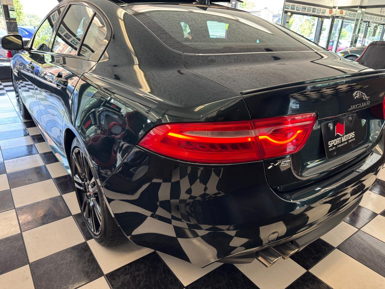2017 Jaguar XE R-Sport+New Tires+Adaptive Cruise+LKA+CLEAN CARFAX Photo40