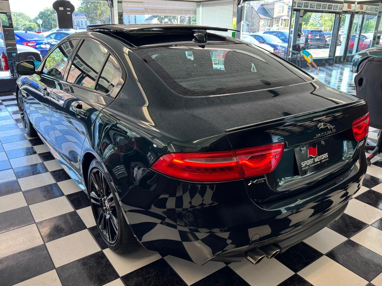 2017 Jaguar XE R-Sport+New Tires+Adaptive Cruise+LKA+CLEAN CARFAX - Photo #9