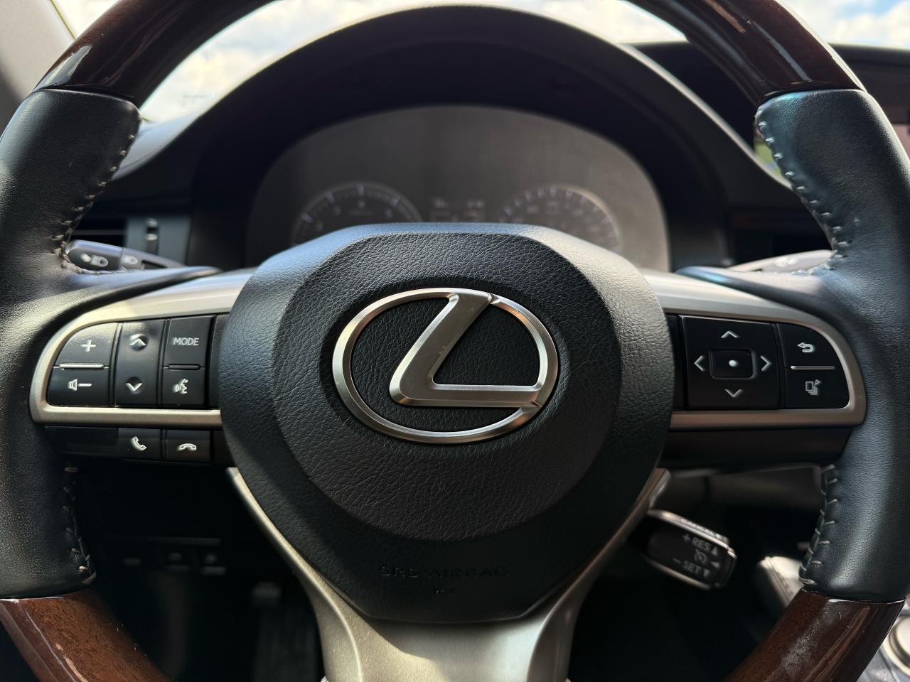 2016 Lexus ES 350 Navigation | Backup Camera | Sunroof - Photo #16