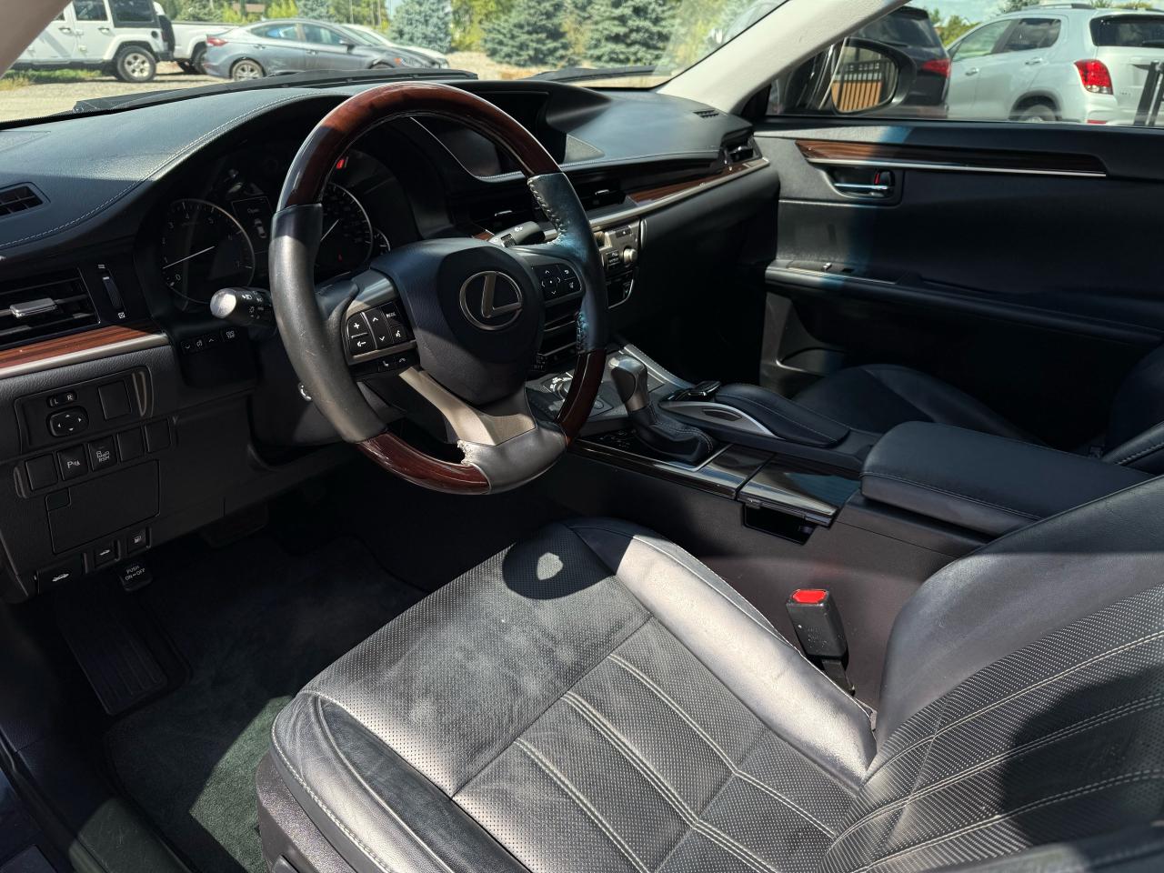 2016 Lexus ES 350 Navigation | Backup Camera | Sunroof - Photo #9