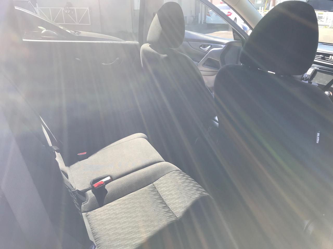 2020 Nissan Rogue SV Photo