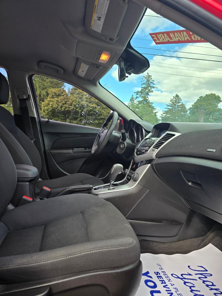 2016 Chevrolet Cruze 4dr Sdn LT w/1LT - Photo #5