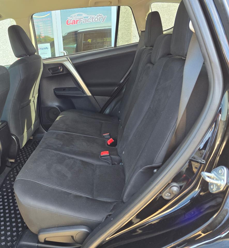 2015 Toyota RAV4 LE - Photo #10