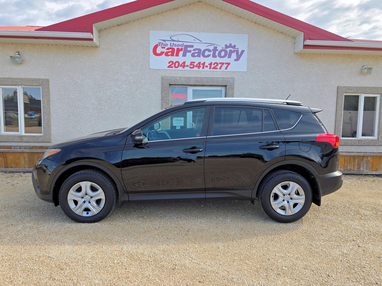 2015 Toyota RAV4 LE - Photo #2