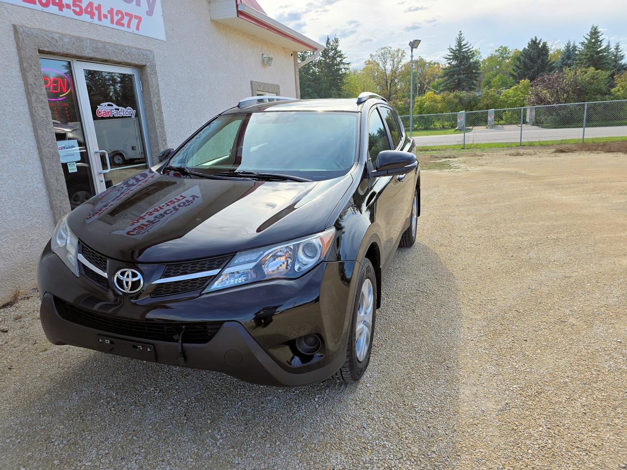 2015 Toyota RAV4 LE - Photo #5