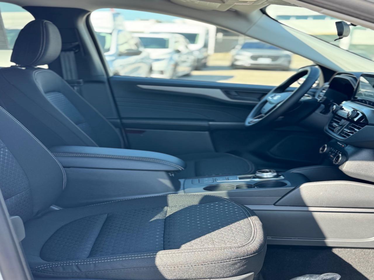 2025 Ford Escape Active Photo