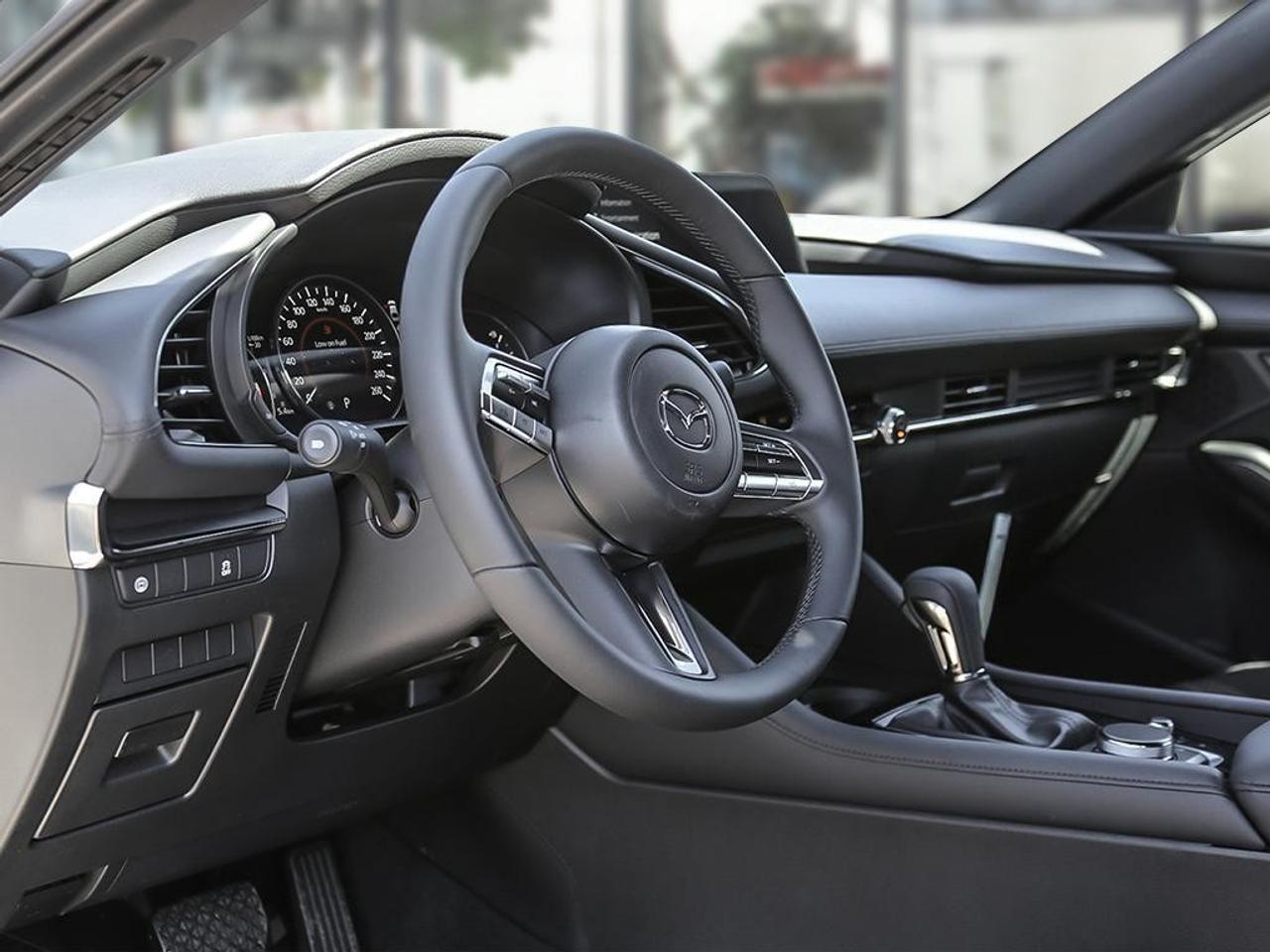 2025 Mazda MAZDA3 Sport GS Auto FWD Photo