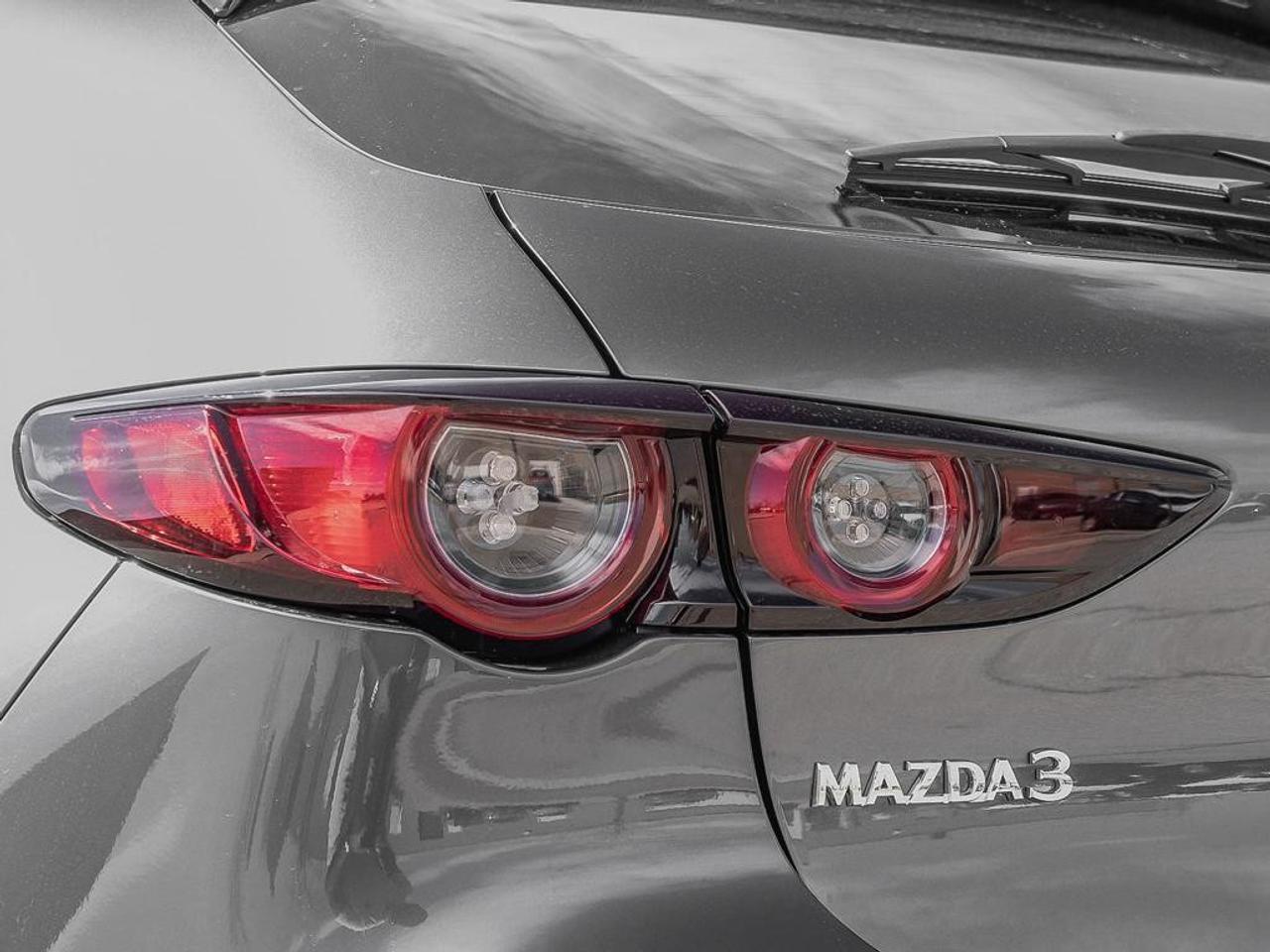 2025 Mazda MAZDA3 Sport GS Auto FWD Photo