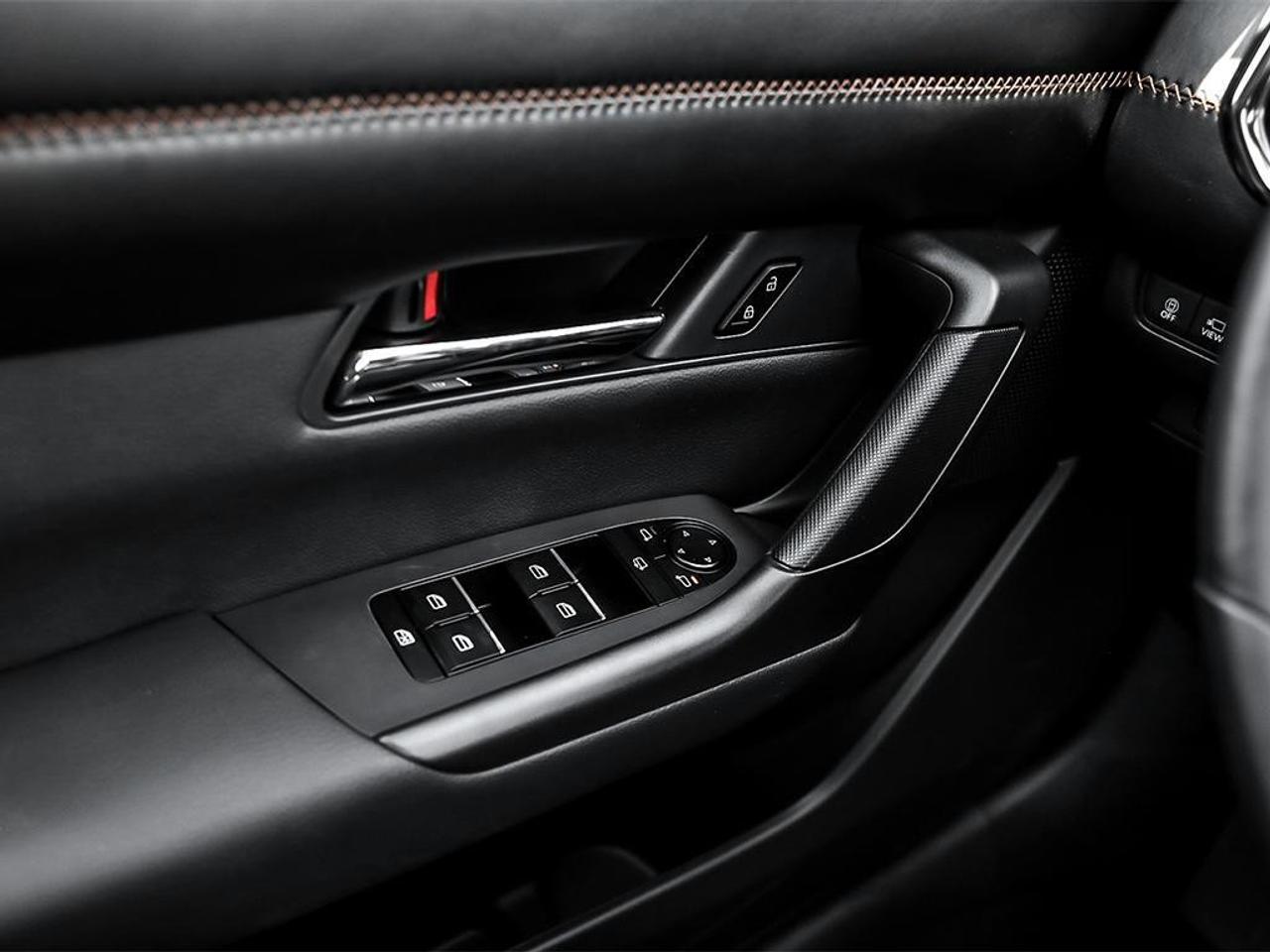 2025 Mazda CX-50 GT AWD Photo