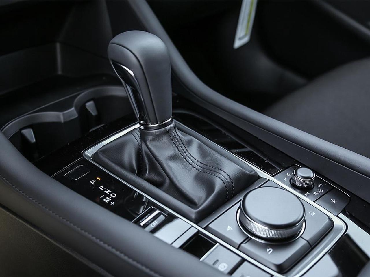 2025 Mazda MAZDA3 Sport GS Auto FWD Photo