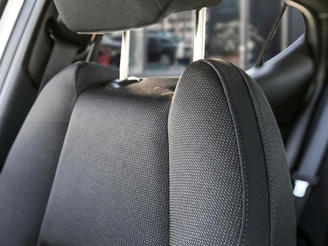 2025 Mazda MAZDA3 Sport GS Auto FWD Photo