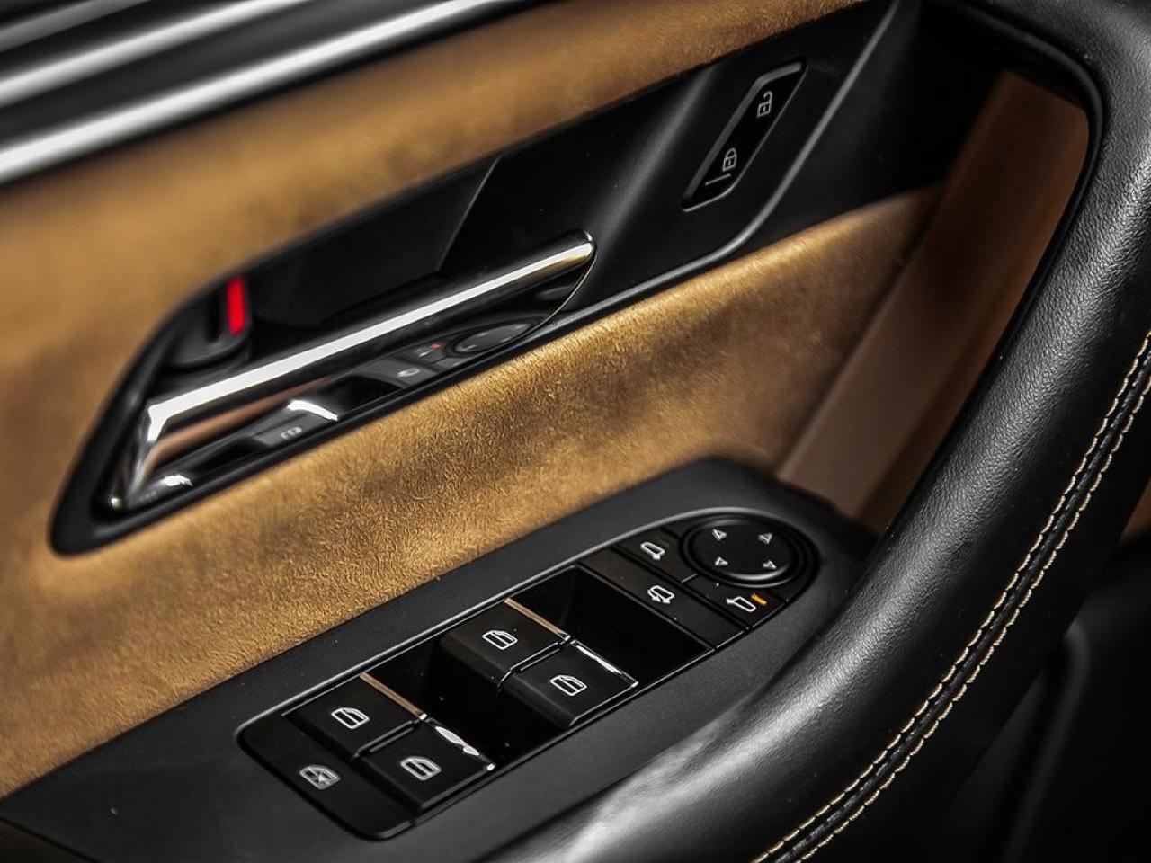 2025 Mazda CX-70 MHEV Signature AWD Photo