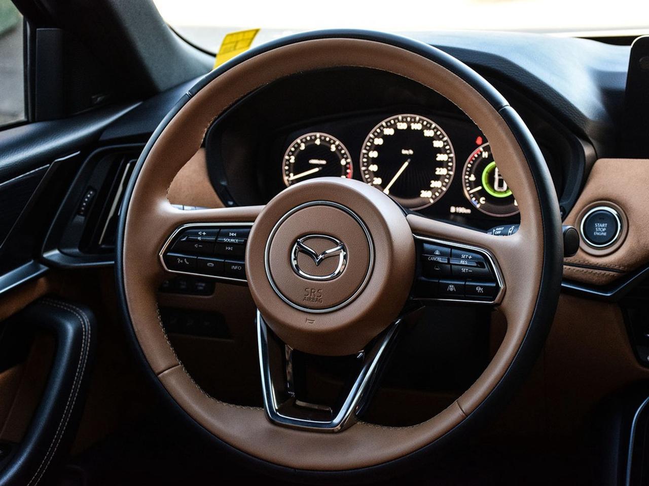 2025 Mazda CX-70 MHEV Signature AWD Photo