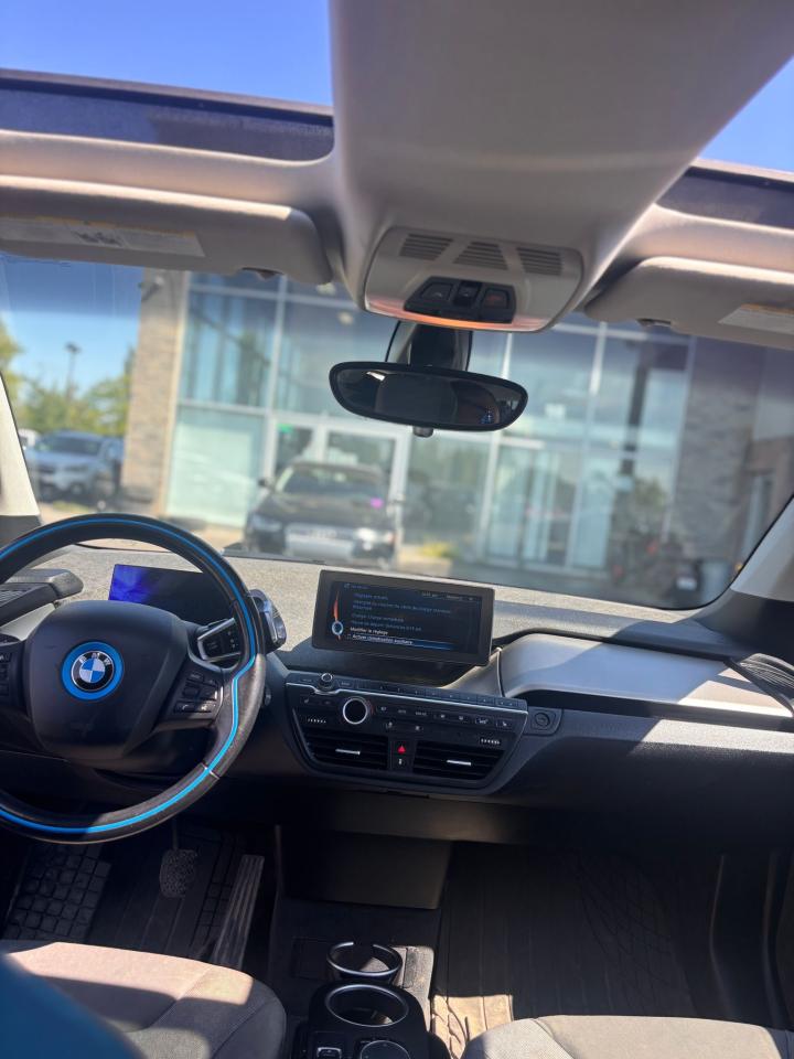 2017 BMW i3  - Photo #14