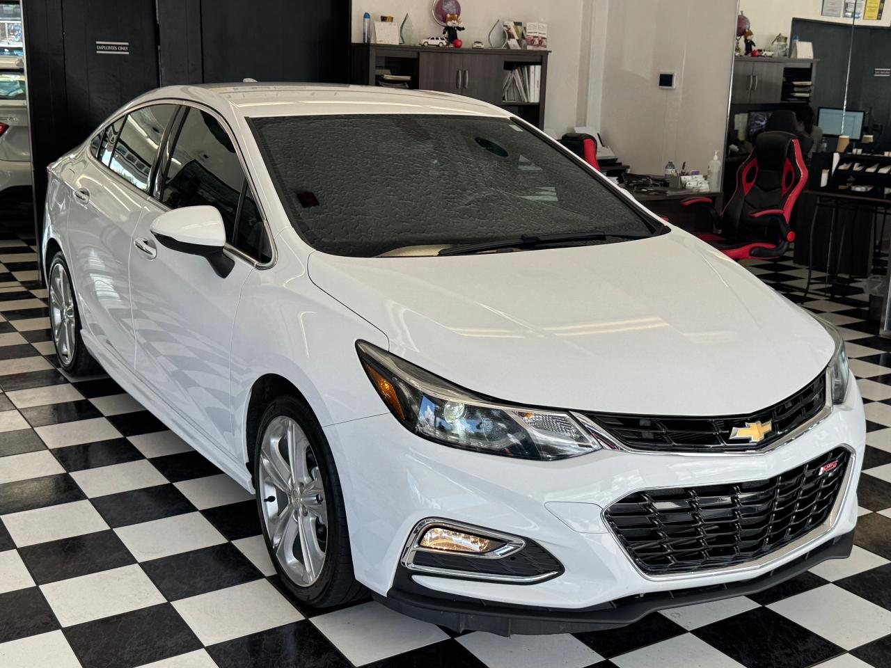 2018 Chevrolet Cruze Premier+Leather+ApplePlay+Remote Start+A/C Photo8