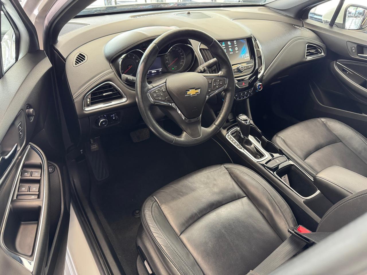 2018 Chevrolet Cruze Premier+Leather+ApplePlay+Remote Start+A/C Photo18