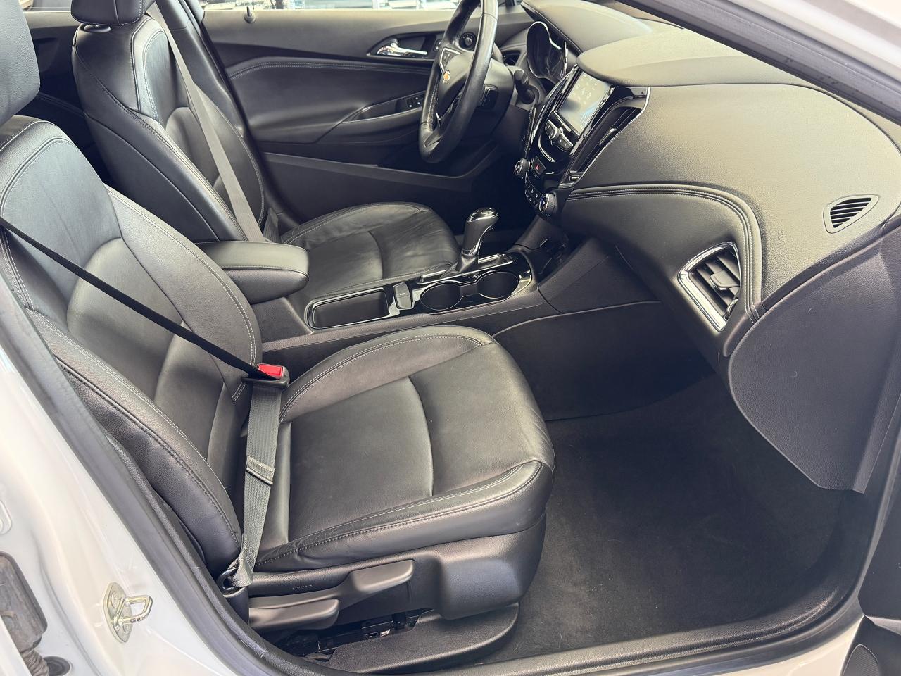 2018 Chevrolet Cruze Premier+Leather+ApplePlay+Remote Start+A/C Photo22