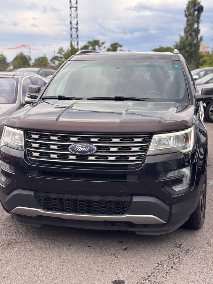 2017 Ford Explorer XLT - Photo #2