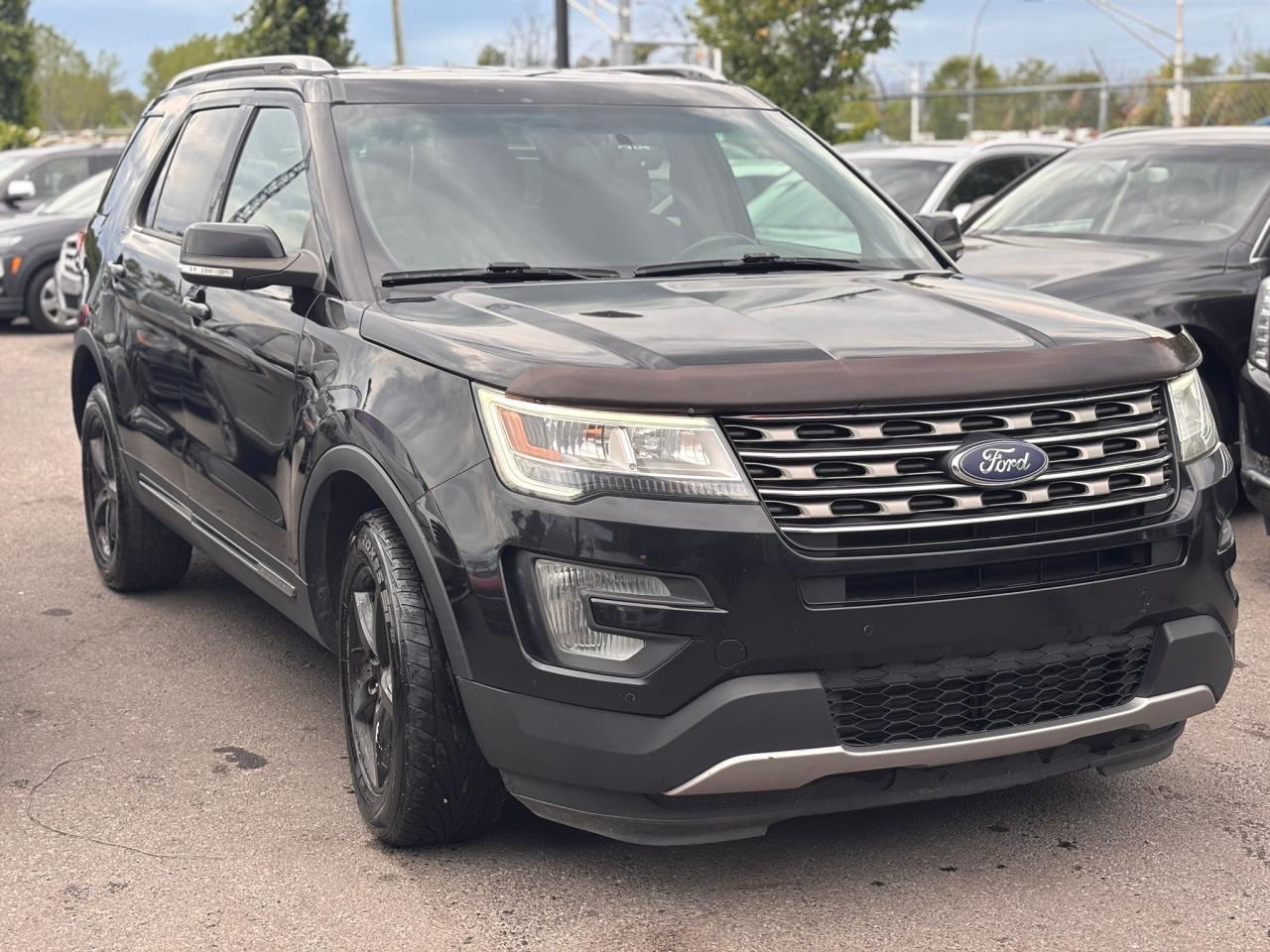 Used 2017 Ford Explorer XLT for sale in Vaudreuil-Dorion, QC