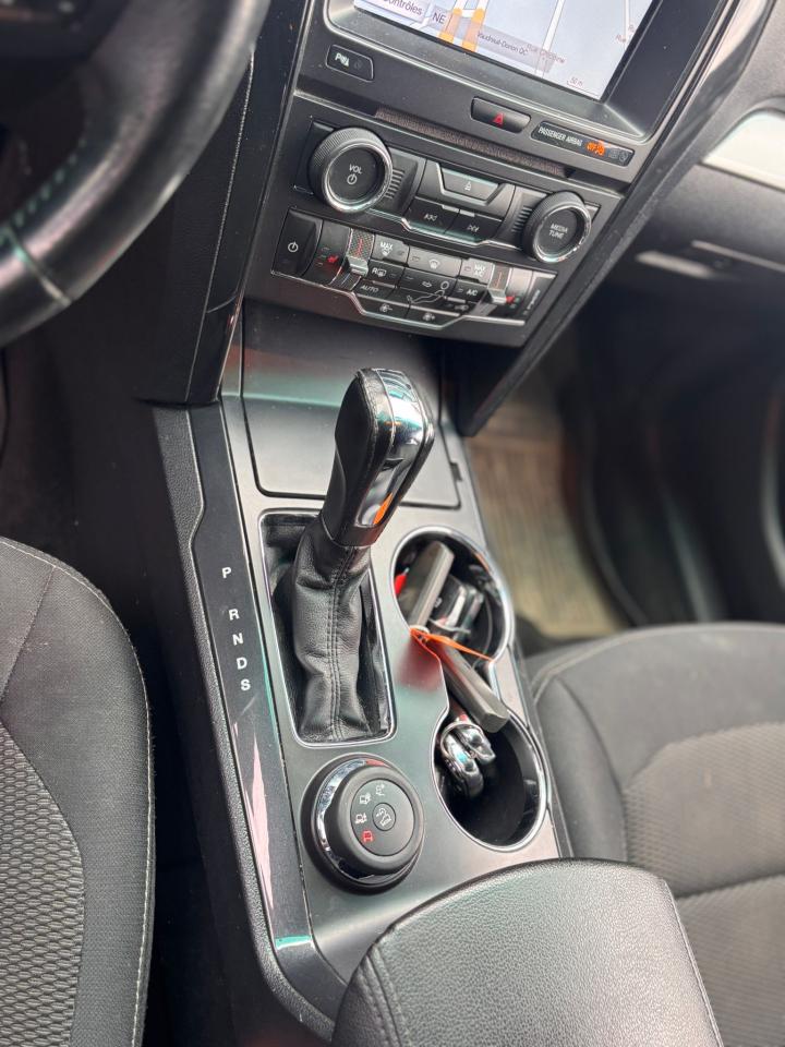 2017 Ford Explorer XLT - Photo #11