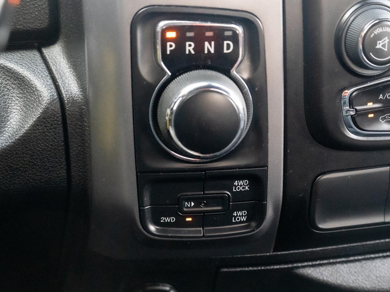 2022 RAM 1500 Classic Classic Warlock Crew Cab 4x4 Photo12