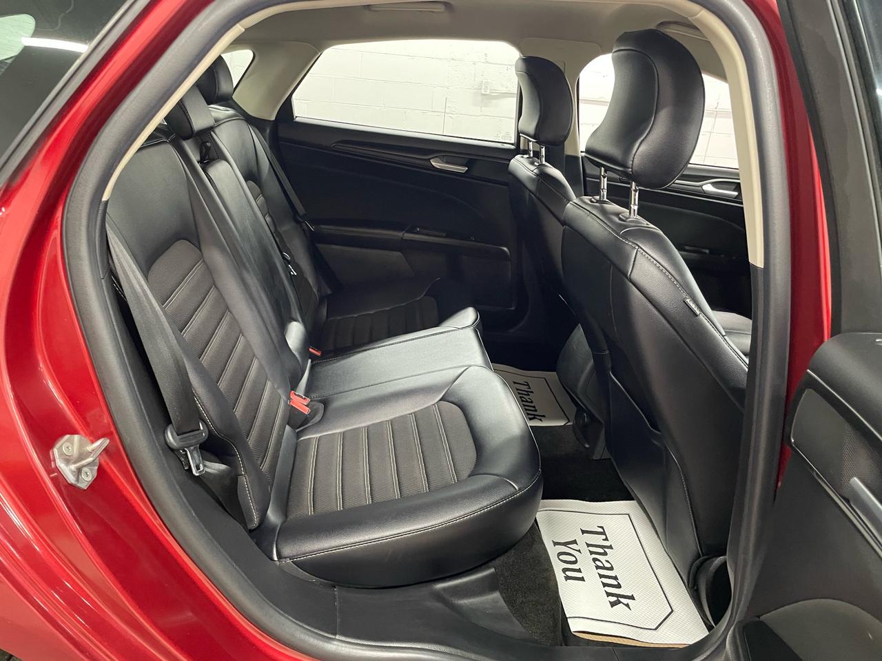 2018 Ford Fusion SE | LEATHER | POWER FRONT SEATS | HEATED SEATS Photo