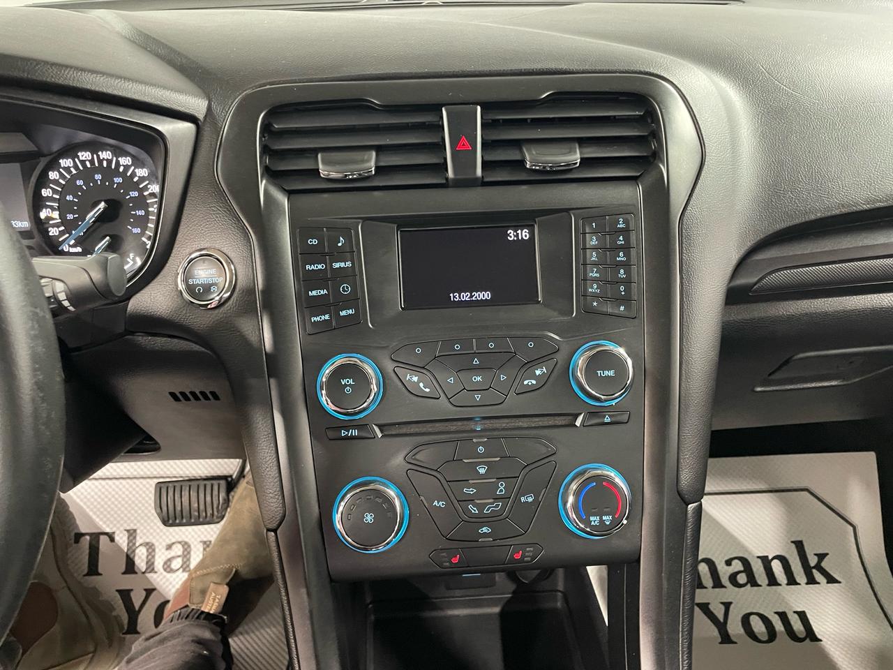 2018 Ford Fusion SE | LEATHER | POWER FRONT SEATS | HEATED SEATS Photo